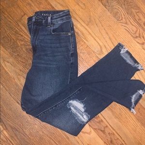 NWOT  highwaisted American eagle boyfriend jeans